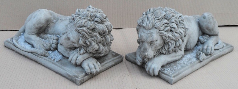 Pair of lions.