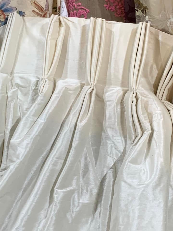 Ivory White Silk Pinch Pleat Interlined Curtains W272 D228