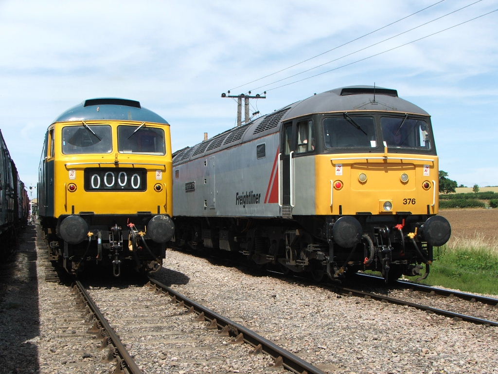 47376 arrives on the rear of a train from Gotherington while 47105 waits to take over -11/07/10