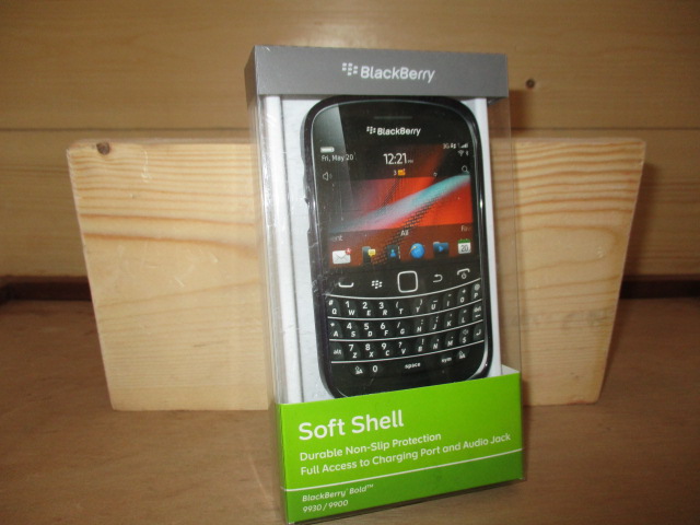 Blackberry 9930-9900 Soft Shell phone case by Blackberry