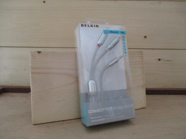 Belkin 2.1m Phono RCA 3.5mm Stereo Audio Cable for IPhone / IPad and many other devices