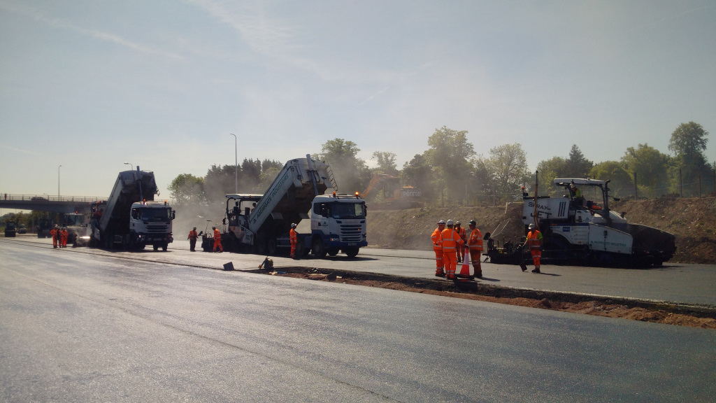 Echelon Paving on Forth Crossing Southern Approach