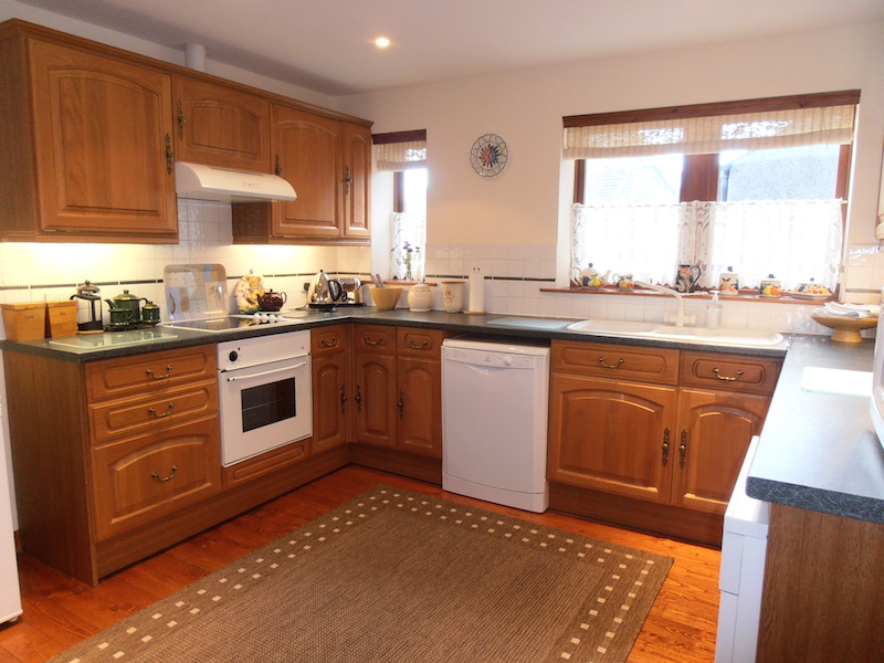 Fully-fitted kitchen